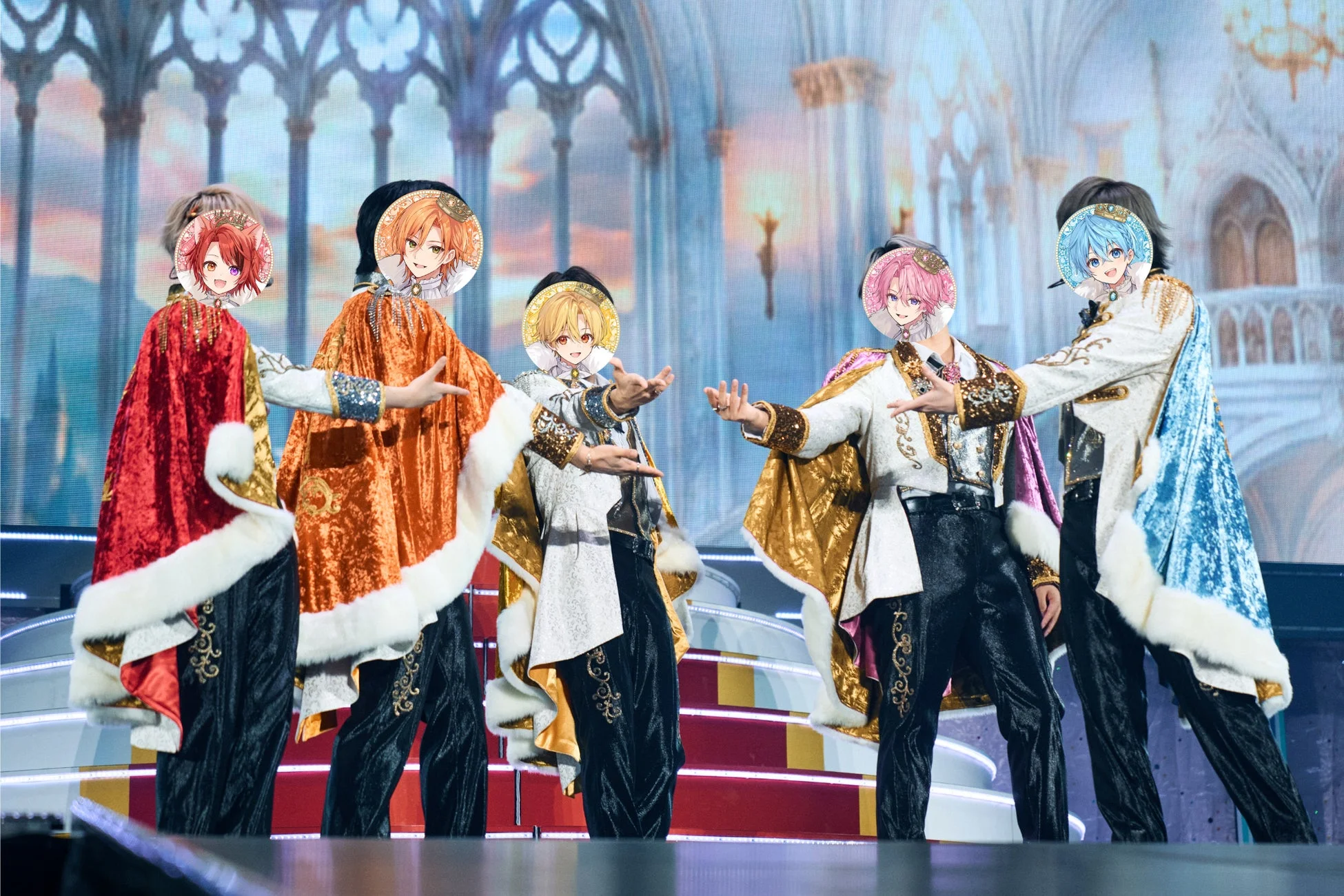 豪華な衣装をまとったすとぷりメンバー