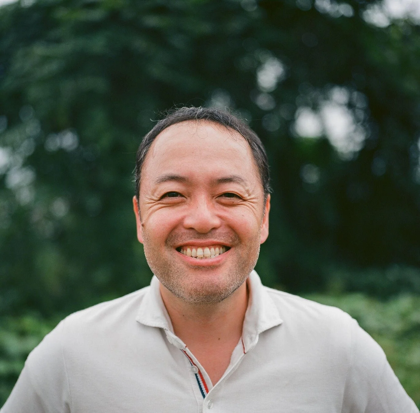 廣末哲万氏のポートレート